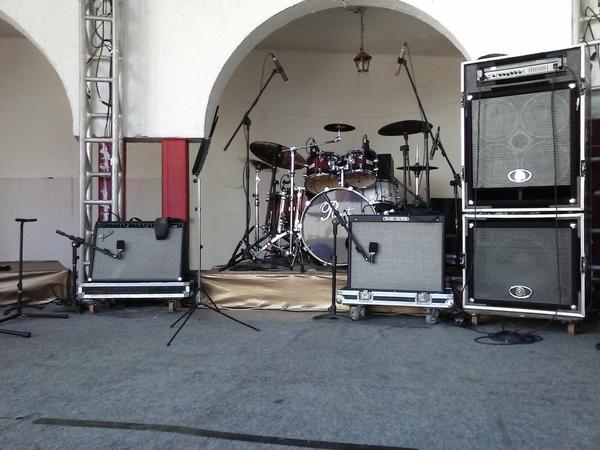 TalmaiNeto's tweet photo. As vezes uma imagem vale mais que 1000 palavras! #guitarrista #amooquefaço #fendermaníaco http://t.co/Oik27SOt8w