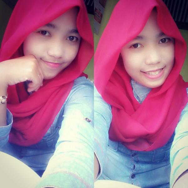 Ferasasri's tweet photo. Kerudung merah http://t.co/IFIT4aRjsY