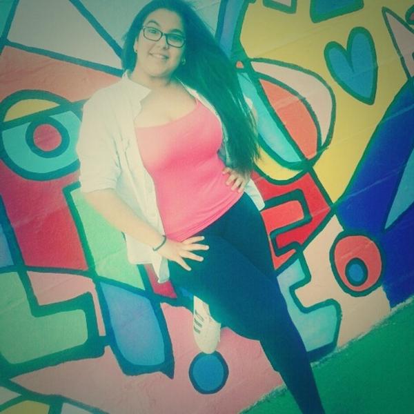 MariaValle22's tweet photo. Y asin pasan los días y sigo a tu vera.. Ruleta de amor ruea q ruea..🎶 http://t.co/2H8YguCN85