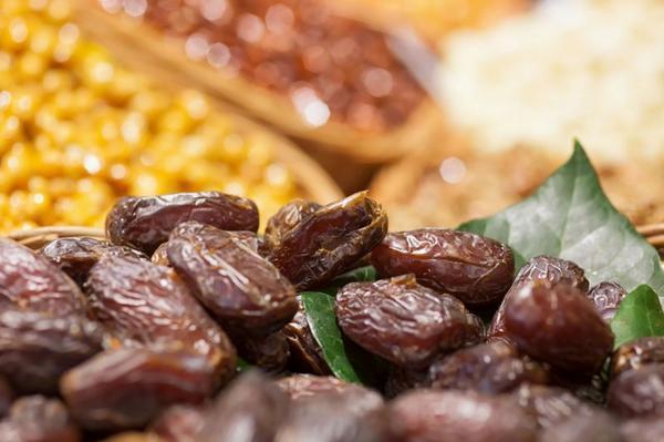 MohamadAlarefe's tweet photo. عمر رضي الله عنه قال:
(ما من أيام أحبُّ إليّ أن أقضي فيها شهر رمضان من أيام العشر) .. http://t.co/jwIvxXCfiM