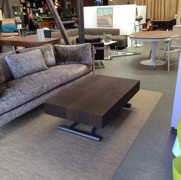 MscapeSF's tweet image. Watch this #spacesavingtable expand from a coffee table to a dining table for 8! goo.gl/OW0ukn #furniture