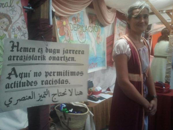 En el mercado medieval también contra el racismo <a href="/JavierMaroto/">Javier Maroto</a> <a href="/PPVitoria/">PP Vitoria-Gasteiz</a> <a href="/elcorreo_alava/">El Correo Álava</a> <a href="/NoticiasdeAlava/">Diario de Noticias de Álava</a>