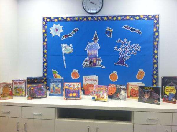 Lyndsepp's tweet photo. @janneyschool Janney Library is ready for October! http://t.co/iwAOe7AQxf