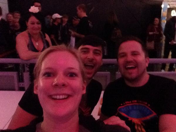 lomadia's tweet photo. By request! Selfie for the lady at the back! http://t.co/PKxDjguMYg