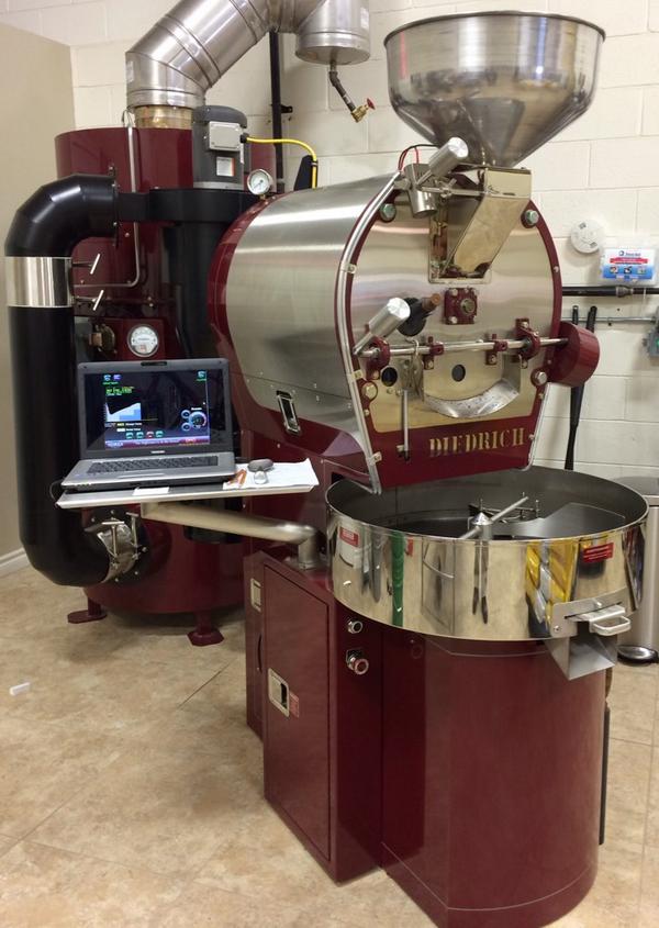 carvalhocoffee's tweet photo. This is our Diedrich 12 kg roaster, automated and with afterburner http://t.co/8pP4aSt0fi