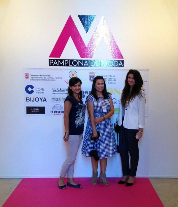 quefichaerestu's tweet image. En #PamplonaDeModa  con @Mimundodecolor  @FielatuSTILO @DANAAGENCY  que empiece yaaaaa!!!!