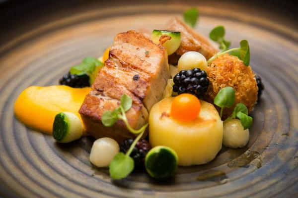 jmoffatphoto's tweet photo. .@Purslane_1's #StockDish is all locally sourced from @StockbridgeMark - even the plate! #stockfest2014 @Stockfest http://t.co/xz6sNaaGn0