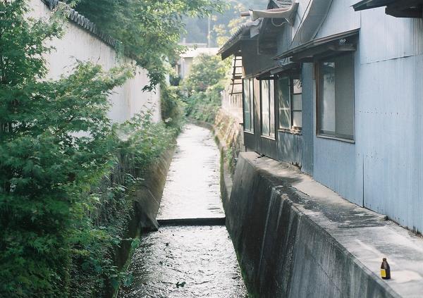 JaponEamigos's tweet photo. Precioso canal que transcurre por #Kyoto.

Foto de dapple dapple. http://t.co/nY7iB68nON