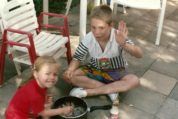 Sanneke89's tweet image. Groetjes uit de 90&apos;s #90sRequest