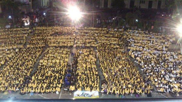 bemftulm's tweet photo. Amazing !!! Malam Inagurasi Unlam 2014. Seluruh fakultas yg ada di banjarbaru bersatu untuk malam ini dan seterusnya. http://t.co/Z9KHiB8dRP
