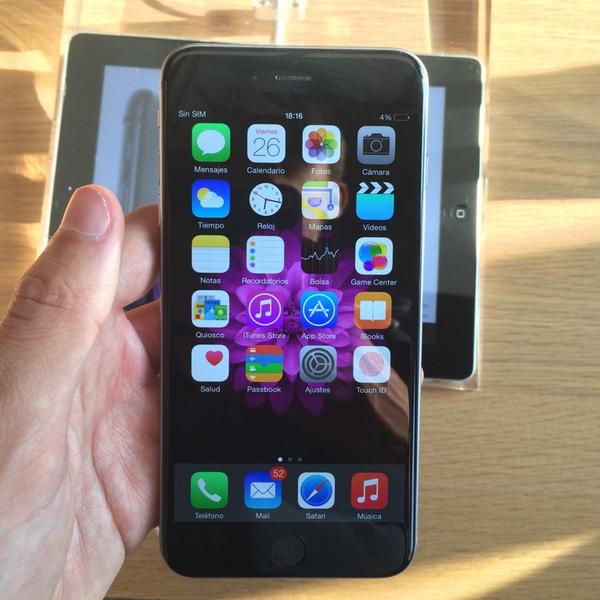 diezgom's tweet photo. Grandiosos dispositivos #iphone6 #iPhone6Plus #AppleStorePuertaDelSol http://t.co/7risPwkenn
