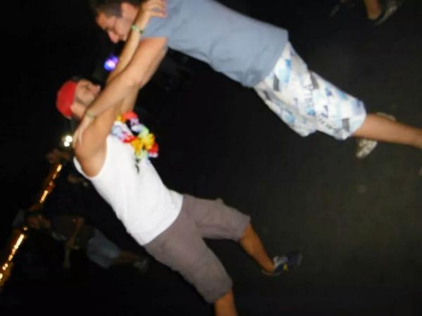 jairohidalgo20's tweet photo. Solo los locos entienden nuestra locura. Grande Frontela!! @javierfrontela #DreamBeachFestival14 http://t.co/OTjH8YcYjh