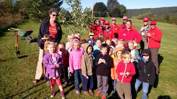 Mrs. Townsend's class @ GVES planted a red maple for #NationalTreeDay. Thank you  <a href="/DTEarthValley/">Down to Earth </a> for helping!