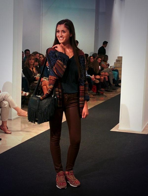 quefichaerestu's tweet image. La #sonrisa mas bonita de #pamplonademoda con @DANAAGENCY @Mimundodecolor @NoesMakeUp