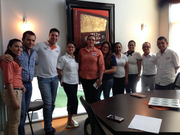AccionarseAC's tweet photo. Este es el equipo de RSN que crea la ESR en Culiacán Sinaloa. Gracias.  #SinaloaPositivo #SinaloaESR http://t.co/RmQTUPGxla