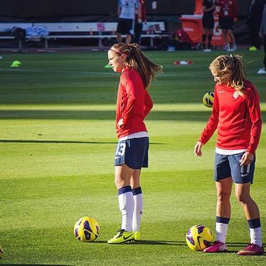 Uswnt_latin17's tweet photo. Thirteen + One-Seven = Magic

#AlexMorgan #TobinHeath #Morgan #Heath #Thirteen #OneSeven #USWNT #TalexSpam #Talex http://t.co/QFEDo9KXJX
