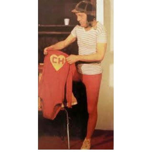 RealRedimi2's tweet photo. El Mejor de Todos Los tiempos. El  ejemplo, de que para hacer reír, no hace falta el doble Sentido. #chespirito #... http://t.co/V13qqyCfAt