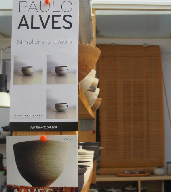 PAlvesCeramica's tweet photo. #ceramics Exposición "simplicityisbeauty #entrecatedrales @VisitCadiz @AgendaCadiz http://t.co/zA4RQVXhBR