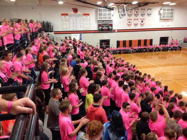 PinkHawkProject's tweet photo. Pep Assembly!! http://t.co/1wjasEIMQ1