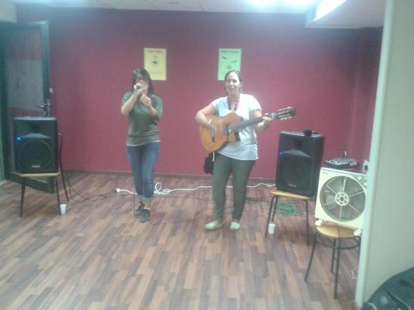 Después de la chapa que les he pegado ahora es el turno de las <a href="/mvtkn/">+ Vale Tarde K Nunca</a> y su rumba revolucionaria. #esbien #LaMalla