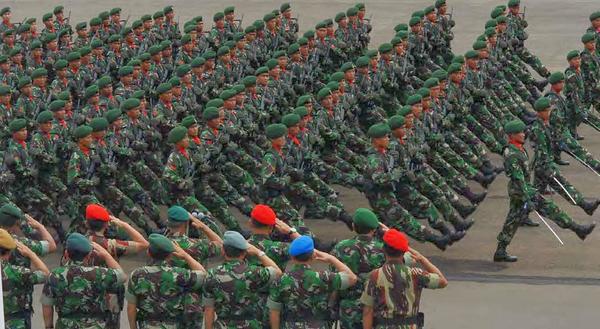 yang cinta TNI retweet!