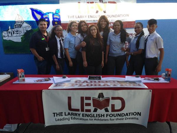 LEADFoundation's tweet image. #PROProgram started 9/15 at Lincoln in the Library &amp;amp; begins at Gompers 10/6 in the Math Lab. Come out and join team!