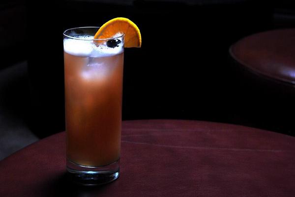 It's #Friday! What are you #drinking?  Try a #Hurricane <a href="/TunnelBarLA/">Tunnel Bar LA</a> after enjoying a burger <a href="/MurphsLA/">Laura</a>!