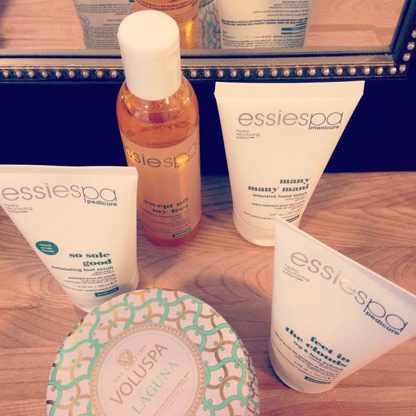 EssieFan's tweet photo. Centering my aura with an at home spa day. #EssieSpa #Zen 💆💅🙏 http://t.co/HHZD7mwMXj