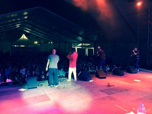 @lamagracontomate <a href="/MrPeopleFest/">Mr.People Festival</a> liandola desde bien temprano!!!