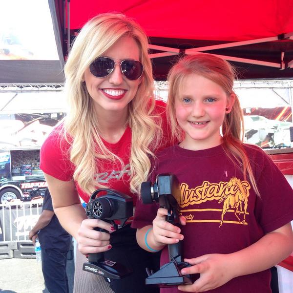 TraxxasRacing's tweet photo. This lucky girl got to run a few laps against @courtneyforce on the #Traxxas #TryMeTrack! #NHRA #AAAMidwestNats http://t.co/xoMlrcWKFi