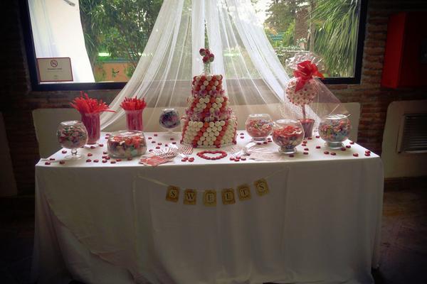 LPartyPlanet's tweet photo. We have been extremely busy today preparing this lovely Sweet Treat Table for a Wedding at El Cote. #Gibraltar http://t.co/XWfO4oJwhg