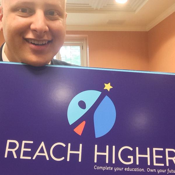 ewwaldo's tweet photo. .@danielbremer @edpartnerships @beestewieee @chakafattah @no_wax_nate @HectorAraujo-how about a @ReachHigher selfie? http://t.co/K4G3nBRfsJ
