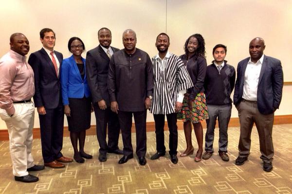 AmandlaOO's tweet photo. #inspird #blessd am w Francis Okello, lunch w Pres Mahama, think time w @fqdayib, #fomo missing @UKenyatta in Boston http://t.co/s4urauxwoH