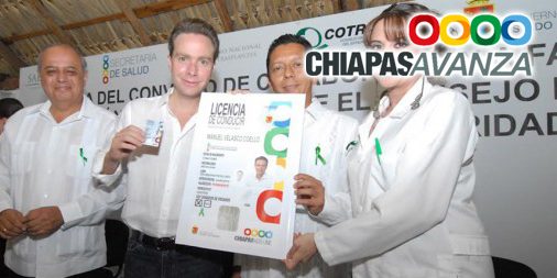 Chiapasavanza's tweet photo. @VelascoM_ promueve donación de órganos y trasplantes en #Chiapas http://t.co/svmynyxHUi http://t.co/jDo8XKPfmV