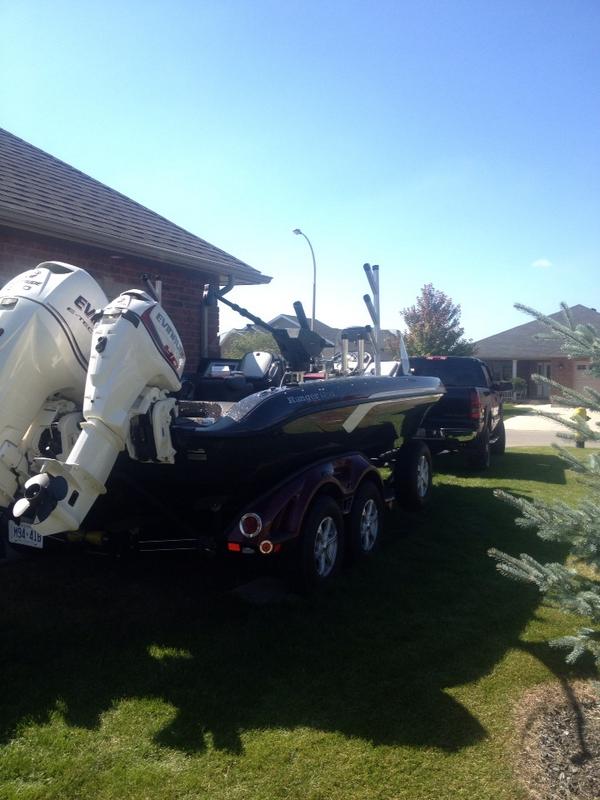 evans_moose's tweet photo. Loving my new Boat!!
#rangerboats #ranger621 http://t.co/bd28dsCsbC