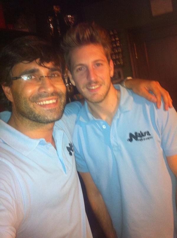 Vamos a x la noche con el fichaje @AntonioGomezC9 ...