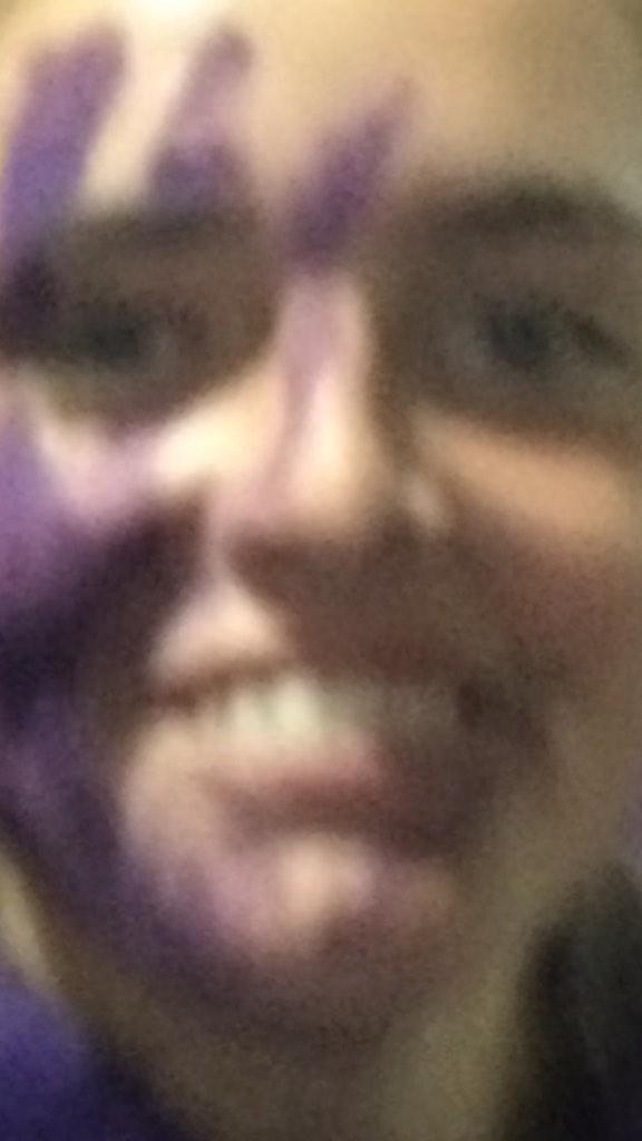 tylerobrien16's tweet photo. Guys... Shes single!! http://t.co/pmLdFeTbUB