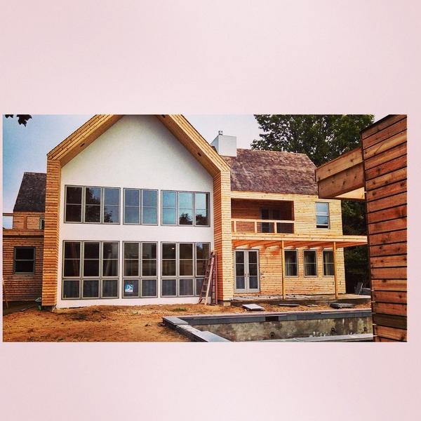 gohamptons's tweet photo. Nice. RT @moderngreenhome: The latest from 7 Holly Way. #Amagansett #designbuild #hamptonsrealestate http://t.co/jePdnMP4cA