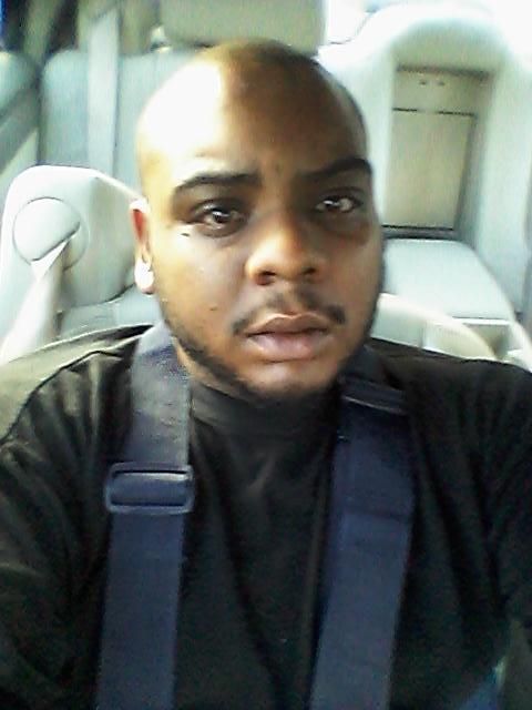 rodriccas's tweet photo. Feeling like young jeezy trapping hard for mines it's the world http://t.co/AKSXwIwbug