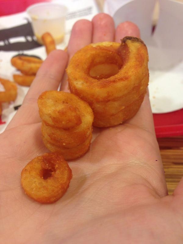 caysaydea's tweet photo. Me @LaurenMacon @madisonevans21 as Curley fries... Guess who's ms chunky on the end #Madatron http://t.co/RUJTRj75DU