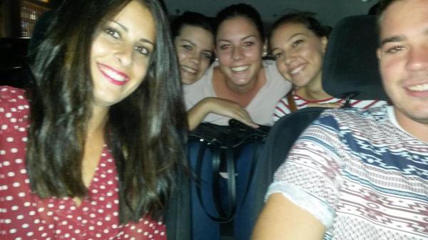 _viicky93's tweet photo. Buena noche con estos personajillos @Cristian2618 @MariaMasegosa1 @_Jenny26_ http://t.co/CBYxi3pzQd