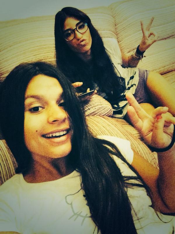 andreagavira's tweet photo. “@Cintiaramrezb9: Noche en casita con mi @andreagavira a ver una peli y a dormirrrrr 😙😛😀 http://t.co/J8OkcWmYa2”
