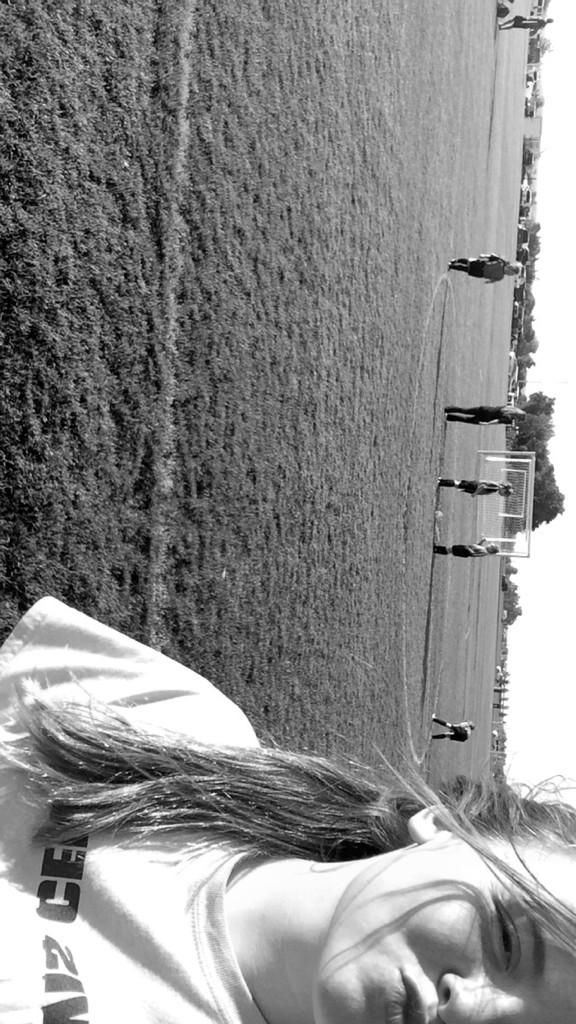 jonesmadysen4's tweet photo. decided to be a soccer player for the day😂😂 #imprettybad http://t.co/yE07eRQLCJ