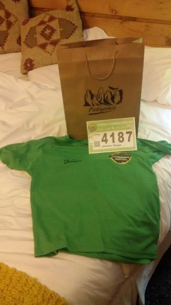 javier_evm's tweet image. Kit listo para el desafío 21k #PIM14 @PatagonMarathon @corriendo_cl @mas_running