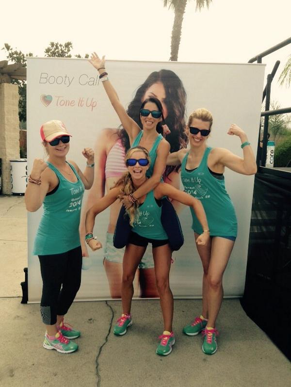 JessTIUmama's tweet photo. @ToneItUp #TIUretreat #TIUSisters #tiuteam http://t.co/qJZmOlGLDj