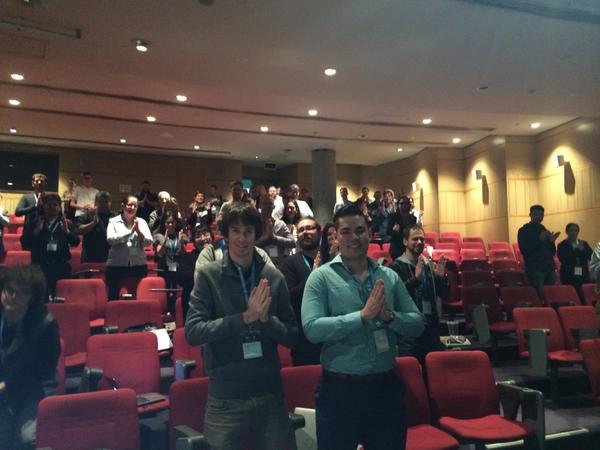 kshuntley's tweet photo. Hey, I got a standing ovation!! Thank you #WCSyd!! http://t.co/EufIu4Gh0O