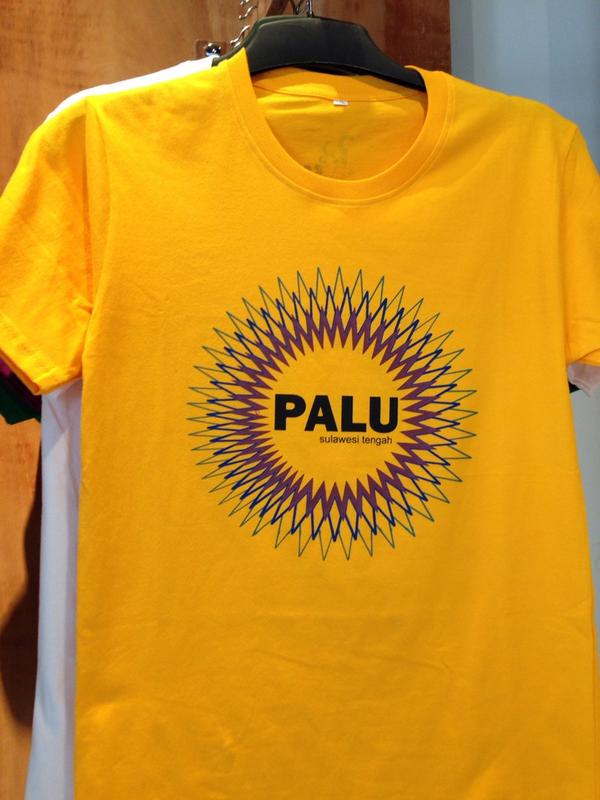 dny_vw's tweet photo. Kaos khas palu, mari mampir http://t.co/O0Oc1ip6bX atau swalayan hotel sentral monginsidi 71 buka 24jam http://t.co/X6Rzhmkr0U