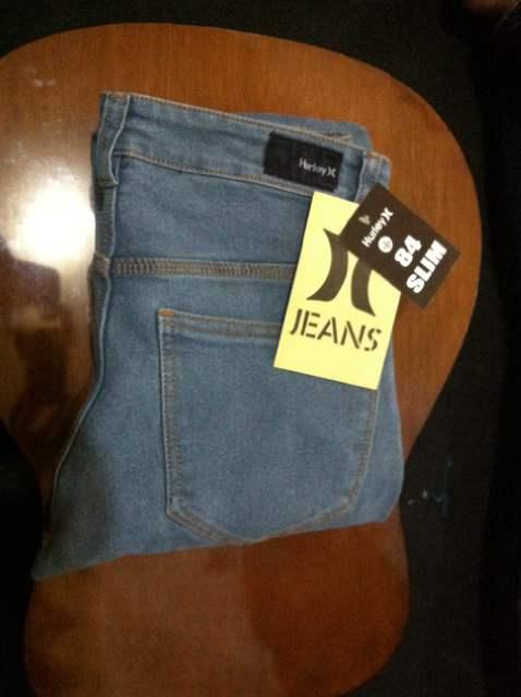 Celana Panjang ,, Hurley size S-XL idr_250K ,, minat langsung chat saja ,, atau hub CP kami