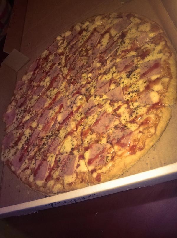 angelito020's tweet photo. Pizza! 😍😊😉😁😂😋😏😘😚😜😌 Rico * http://t.co/Rngv85MZq0