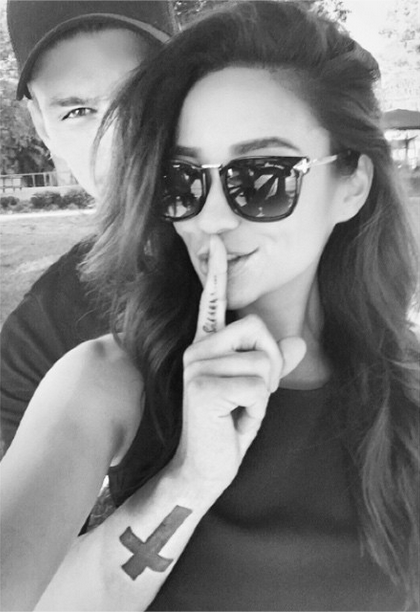 PLLonMax's tweet photo. Got a secret, can you keep it? #PLL (via @shaymitch) http://t.co/GCD4K1FpJb